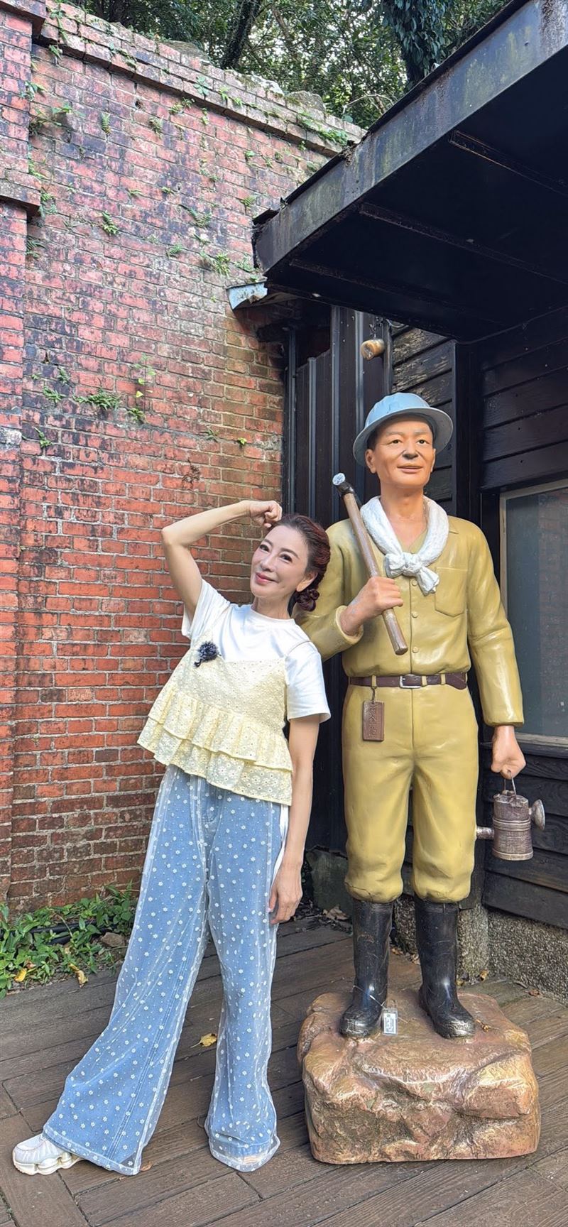 楊繡惠近日在臉書發文,突爆「喉嚨燒聲」必須暫停直播。(圖/翻攝自楊繡惠臉書)
