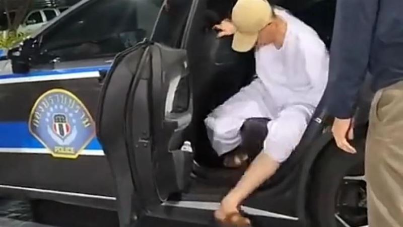 泰名僧涉洗錢雙修被抓！一身時尚穿搭應訊