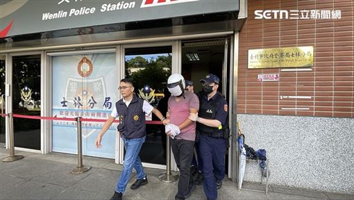 檢察官核發拘票拘提周姓被告到案，並同步指揮警方就可能棄屍地點展開搜尋，昨晚在士林區平菁街一帶尋獲被害人遺體，今(12)日 中午由檢察官完成相驗。（圖／記者楊忠翰攝影）
