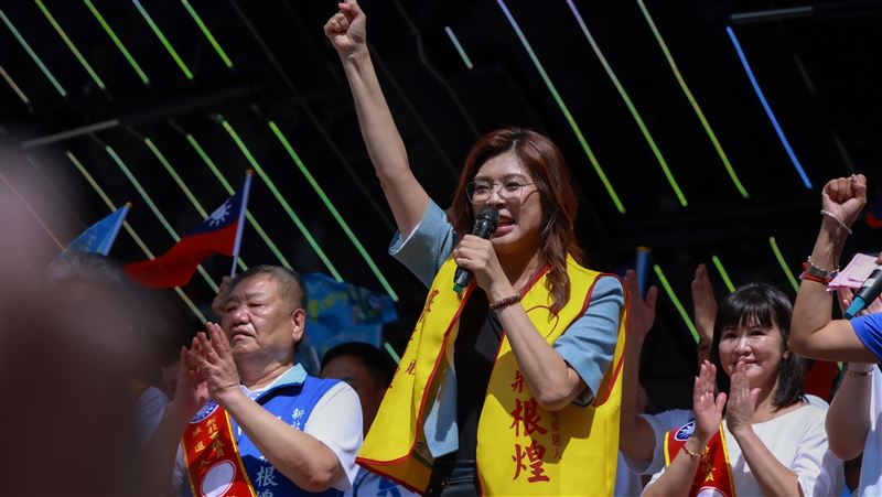 鄭麗文批評沈伯洋「缺乏高水準的市政辯論與未來發展的格局」。(圖/國民黨提供)