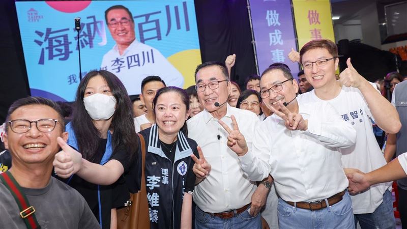 才出席典禮卻轉頭就忘　李四川發文鬧烏龍