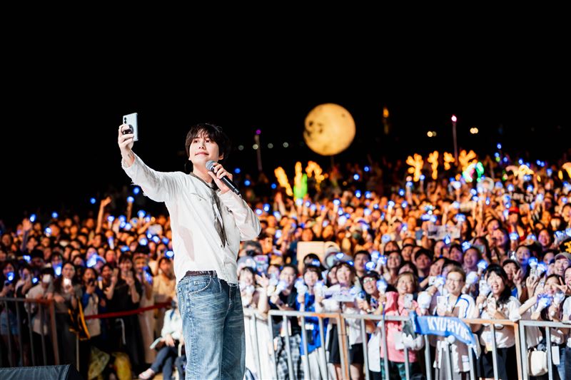 韓國抒情王子圭賢與粉絲在澎湖度過難忘追風夜。（圖／主辦單位提供）
