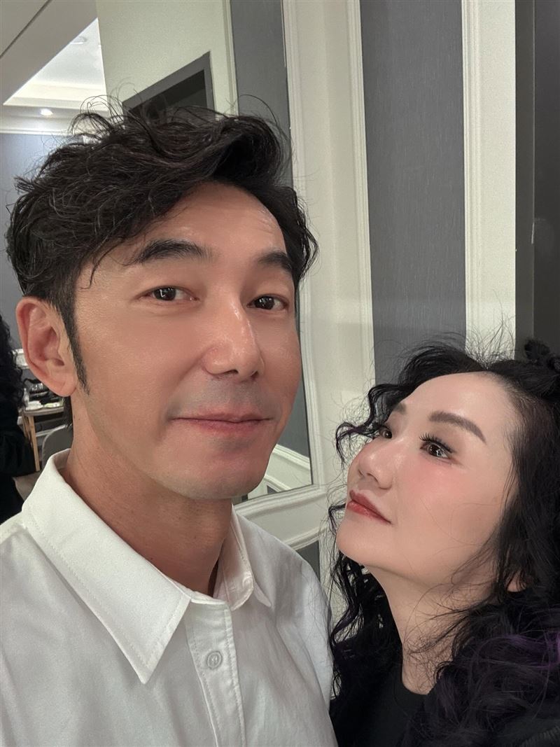 李李仁、陶晶瑩結婚21年。（圖／翻攝自李李仁臉書）