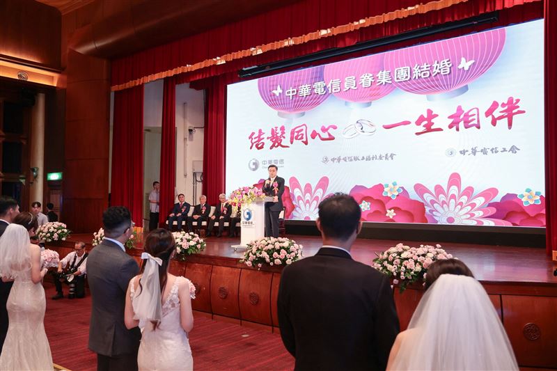 行政院長卓榮泰今(13)日出席中華電信115年員眷集團結婚典禮。(圖/行政院提供)