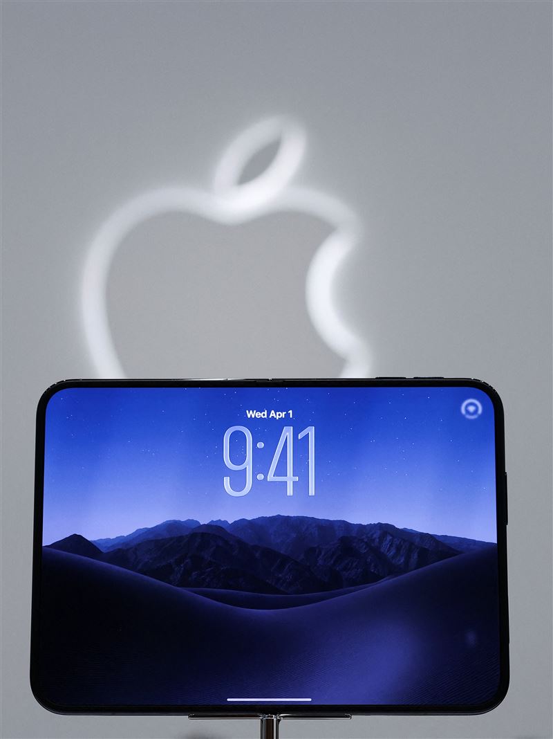 iPhone Duo。(圖/路透社/達志影像)