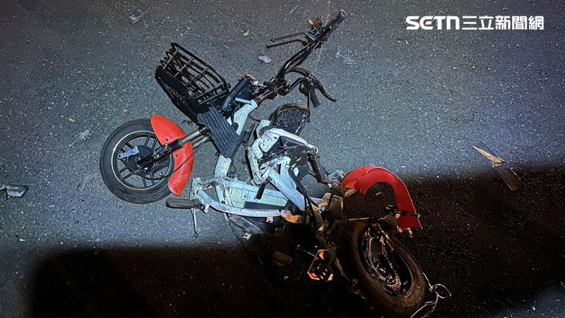 BMW撞「電動車全爛」騎士砸玻璃　落地亡