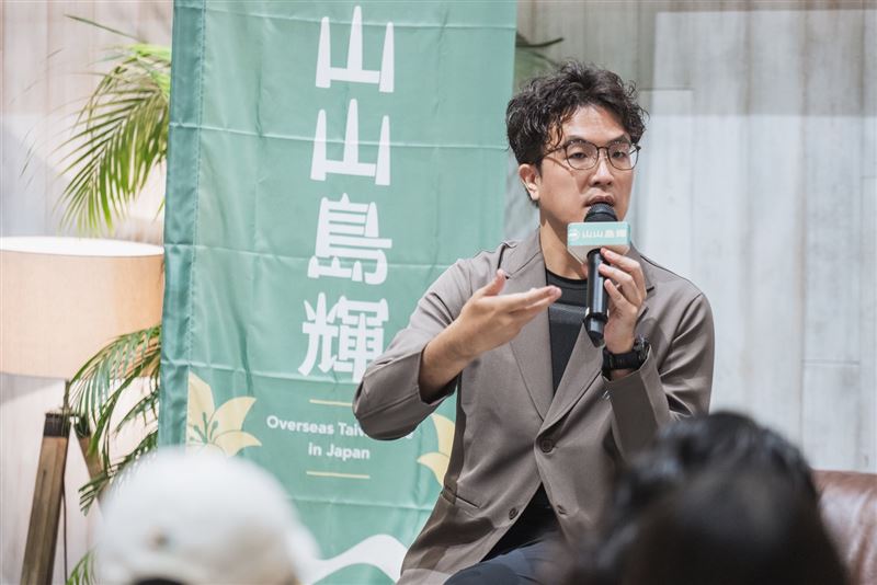 民進黨台北市長參選人沈伯洋13日晚間於東京惠比壽,與約百名旅日青年開座談會。(圖/沈伯洋競辦提供)