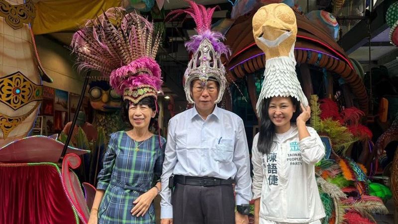 陳佩琪發文再質疑,「第一夫人做公益是有『領頭羊』角色要扮演的,躲起來做公益,這是哪門子的道理啊?」(圖/翻攝自陳佩琪 臉書)