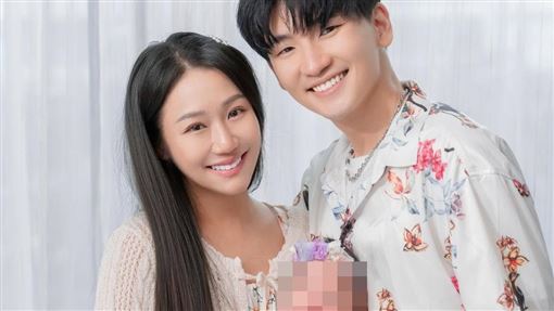 樂團主唱偷吃鼓手宣布離婚　辣妻首發聲了