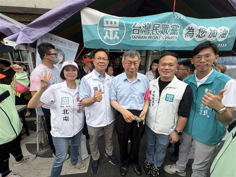柯文哲表示,嘉義市目前為藍白合作最好的地方;張啓楷則稱,竹北失去的,嘉義市會贏回來。(圖/翻攝自張啓楷臉書)