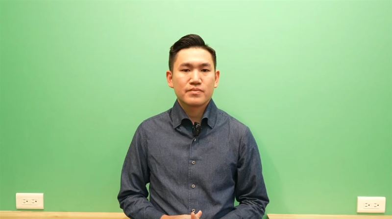 沈伯洋競選辦公室發言人蔡一愷說明防彈衣事件。(圖/沈伯洋競選辦公室提供)