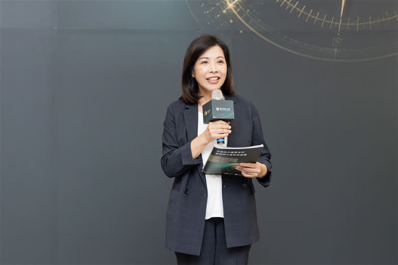中信銀與政大智庫發布家族企業傳承報告，點出核心資產保存與治理成熟度挑戰。首創三大分析工具，助企業跳脫單純接班框架，規劃跨世代永續路徑。（圖／中信銀提供）