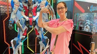 厭食症纏身又痛失母親　女星哭喊撐不住