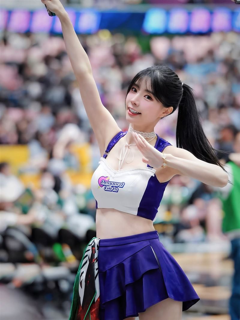 跨籃球的樂天桃猿MC艾融同樣告別電豹女（圖／翻攝自IG @irenelin0413）