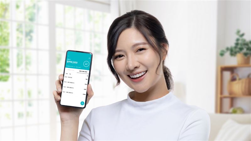 LINE Bank推出超越信用卡的全新支付產品「彈性付」。(圖/品牌業者提供)
