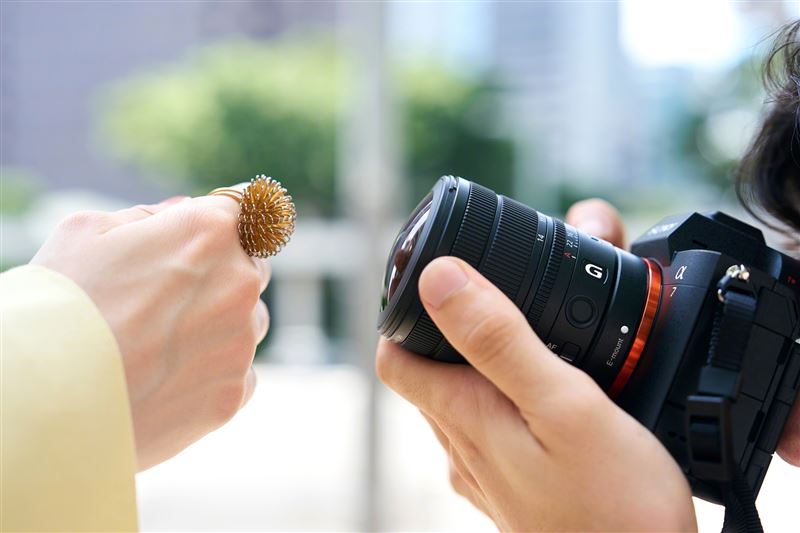 FE 8-14mm F3.5 Fisheye G在望遠端具備0.15m最近對焦距離及0.22倍最大放大倍率。(圖/台灣索尼提供)