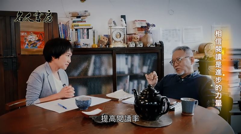 剛走出郭怡美就接噩耗!詹慶齡淚揭郭重興心願:讀書讓人變更好、提高臺灣閱讀率。(圖/翻攝自冠德玉山教育基金會《名人書房》)