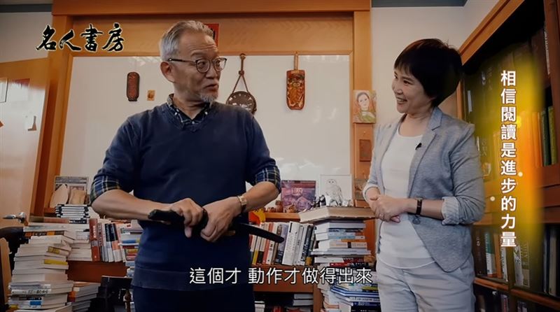 剛走出郭怡美就接噩耗!詹慶齡淚揭郭重興心願:讀書讓人變更好、提高臺灣閱讀率。(圖/翻攝自冠德玉山教育基金會《名人書房》)