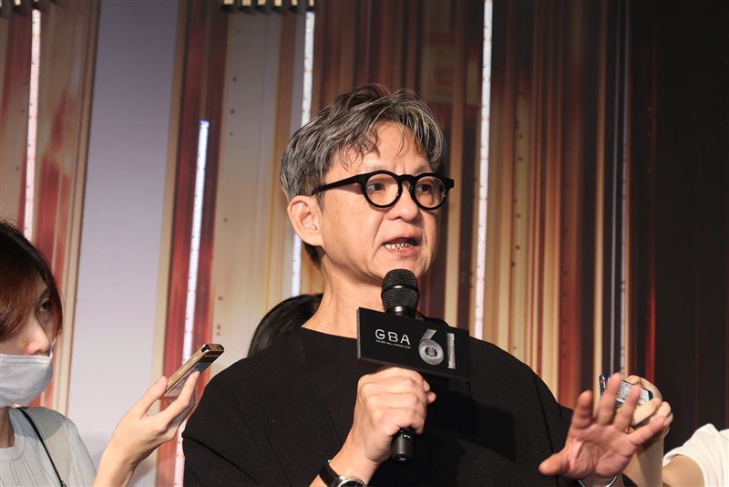 曹瑞原會後受訪談獎項爭議。(圖/記者鄭孟晃攝影)