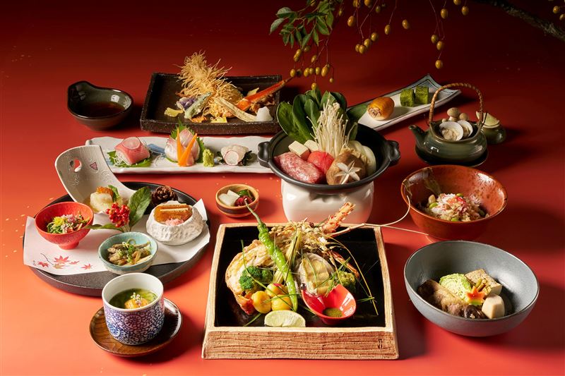 台北美福晴山日本料理推出秋季限定套餐「金風雅韻.秋日之宴」,在涼意初起之際勾勒出兼具鮮美、溫潤與豐饒層次的感官饗宴。(圖/飯店旅宿業者提供)