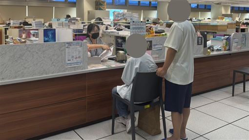 網拍男欠稅524萬遭管收　老母籌百萬救子