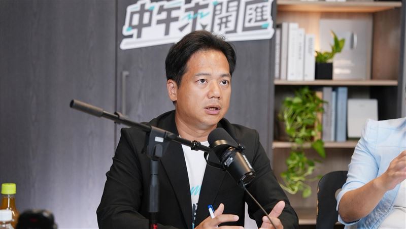 竹北藍白不合...邱臣遠點白營2人怕受影響