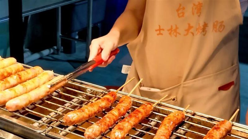 經典士林大香腸,也復刻到中國。(圖/翻攝自微博)