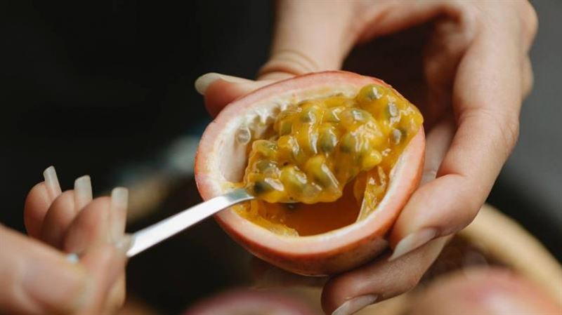 百香果台語超母湯！他曬「巧手剝皮」神作