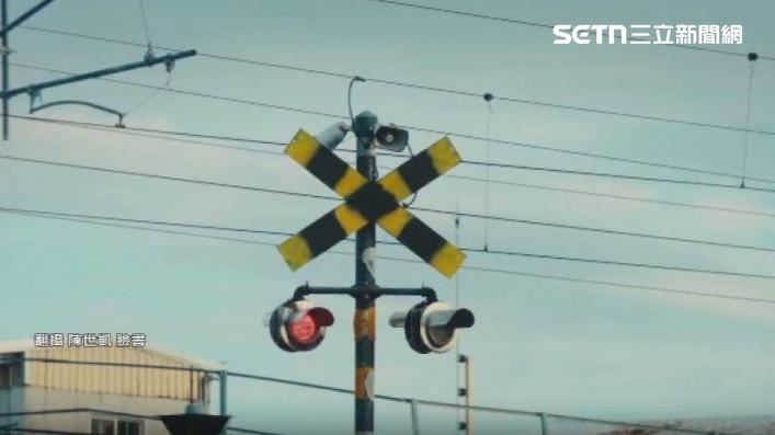 台南火車地下化　鐵道迷搶拍：看1次少1次