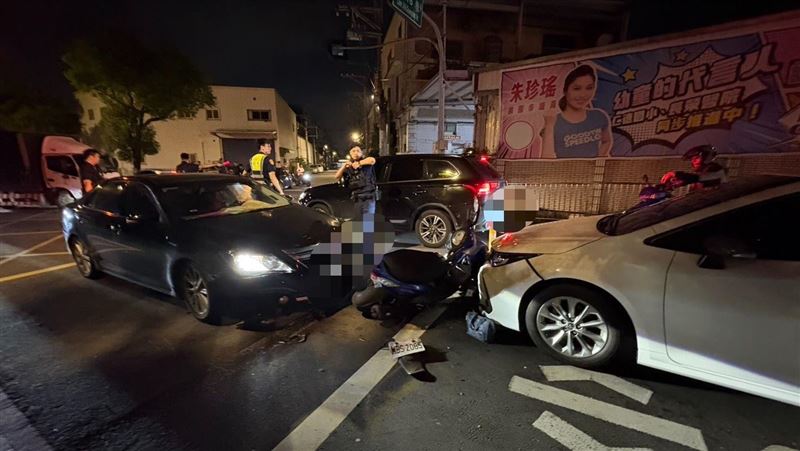 新／桃園「2轎車＋5機車」事故　5傷送醫