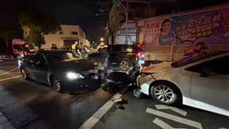 新／桃園「2轎車＋5機車」事故　5傷送醫