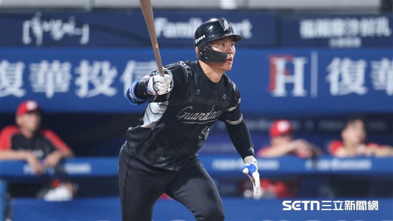 戴培峰7下首球被觸身　味全近5戰5度砸人