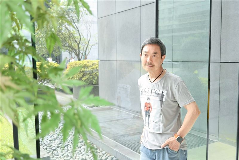 楊懷民回憶過往擔任《包青天》總策劃的時光,直呼相當辛苦。(圖/記者田俊彥攝影)