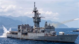 精準彈藥射擊操演…老戰艦將奉獻最後使命