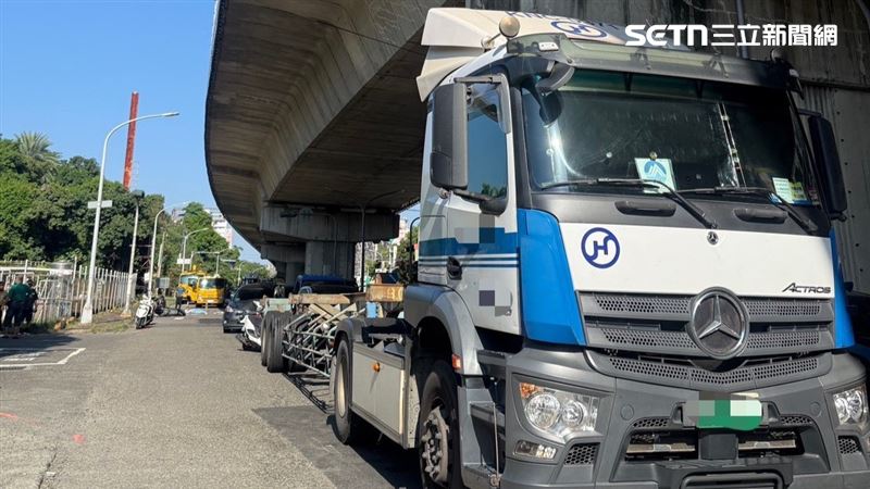 奪命曳引車害76歲婦命喪輪下…又波及4車