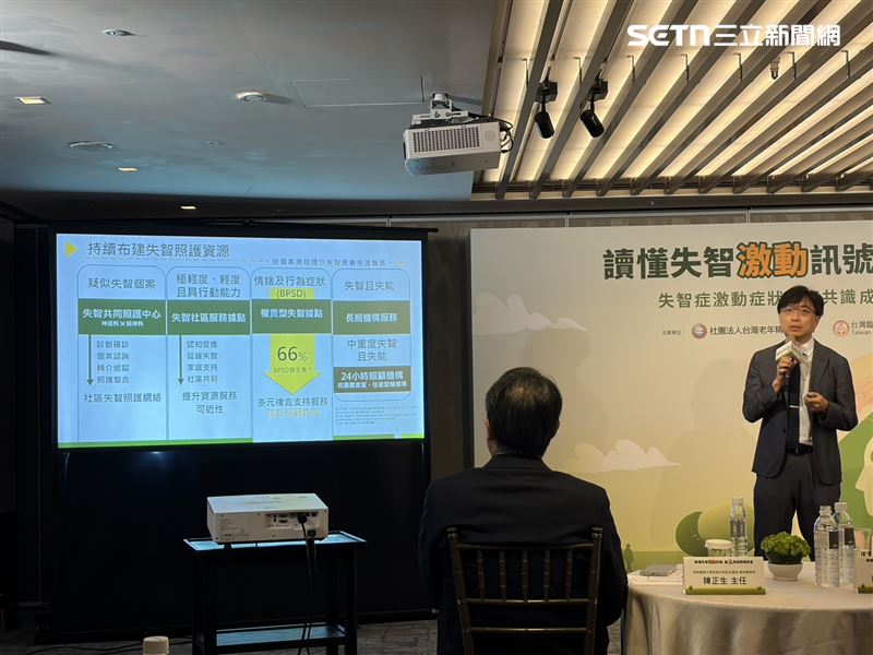耕莘醫院神經內科主任劉議謙表示,當疑似或確診失智症後,家屬可透過由神經科與精神科跨科合作的「失智共同照護中心」尋求診斷、轉介與照護整合。(圖/記者簡浩正攝影)