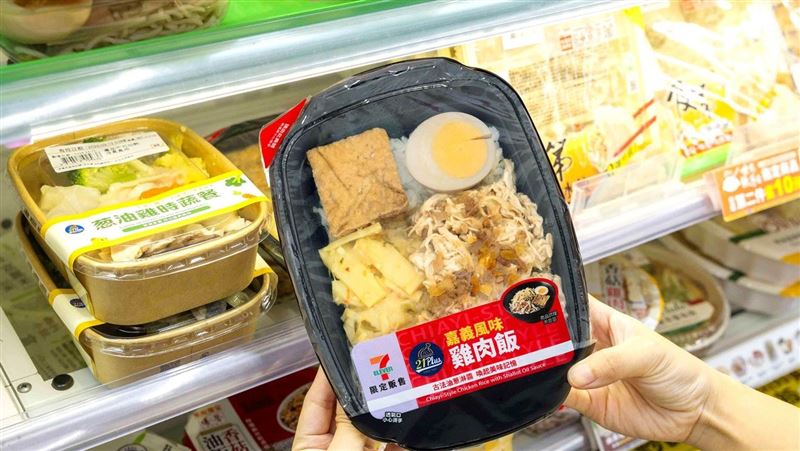 小7開賣嘉義風雞肉飯 百元吃出超商感性？
