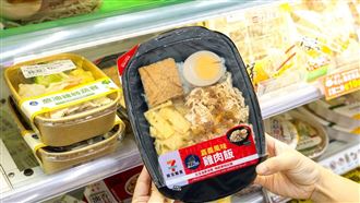 小7開賣嘉義風雞肉飯 百元吃出超商感性？