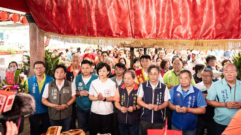 民進黨新北市長參選人蘇巧慧出席土城德興宮創宮223週年團拜(圖/蘇巧慧競辦提供)