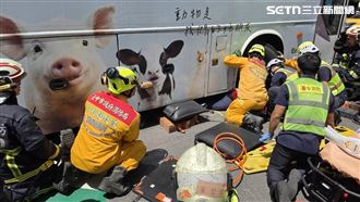 新／新加坡籍阿嬤遭客運輾過！今晨不治
