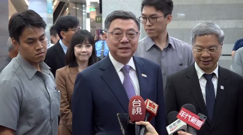 行政院長卓榮泰今（16)日下午參觀「2026台北國際塑橡膠工業展」。（圖／翻攝畫面）