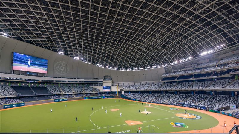 北市府觀傳局今年續推「大巨蛋好宿PASS」,憑票根享住宿、吃到飽優惠。(圖/台北觀傳局提供)