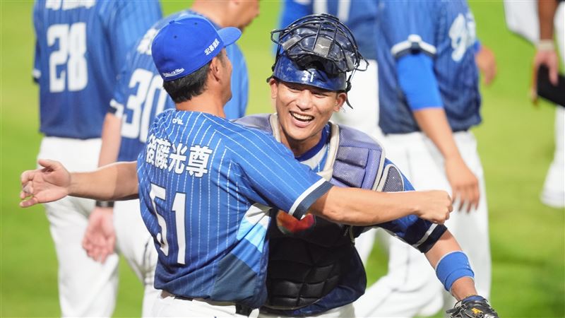 林岱安隔437天開轟　走過低潮哽咽謝太太