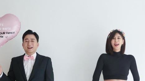 女星帶1歲女兒祭祀亡兄　這一幕惹網鼻酸