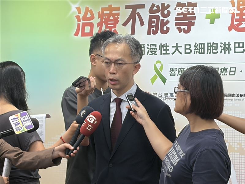 黃泰中表示,瀰漫性大B細胞淋巴瘤國際間已累積不同治療階段的臨床經驗與治療策略,然而,國際治療選項不斷增加的同時,各國的治療可近性與給付進程也有所不同。(圖/記者簡浩正攝影)