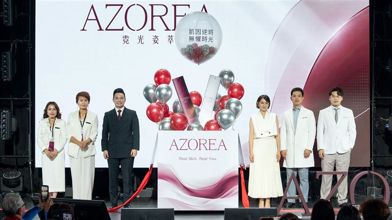 凍齡女神梁家榕驚豔現身AZOREA霓光姿萃