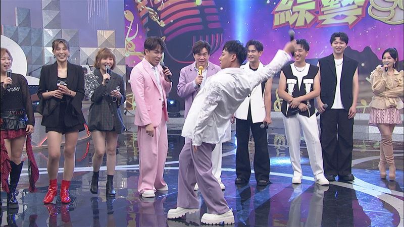 陳隨意拚椎間盤Wave竟變「仰式」。(圖/中視提供)