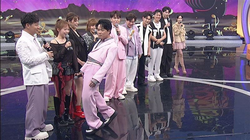 男星錄到一半大秀狗公腰 驚人畫面全流出