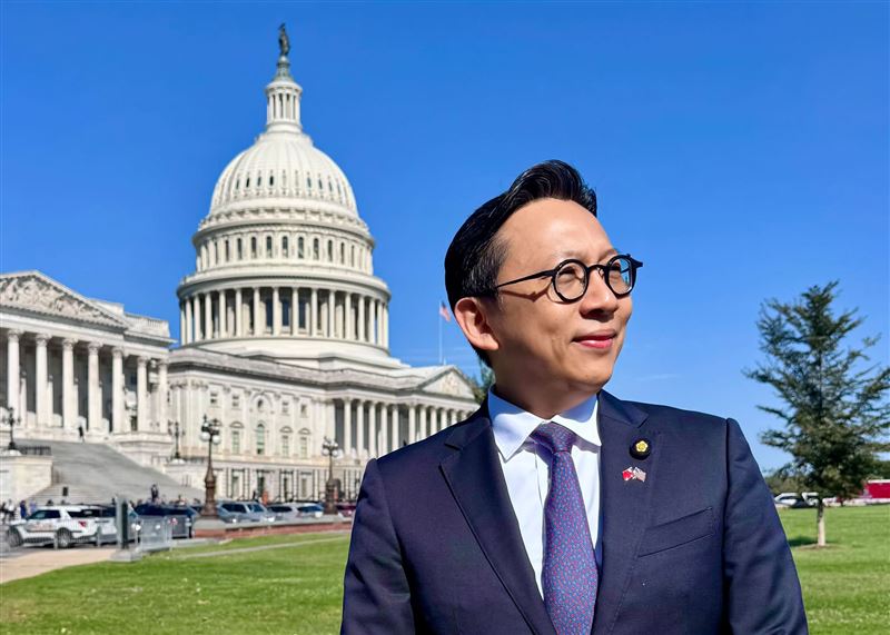 葛如鈞今(17)天在臉書發表長文直言,中國AI是假的。他也提到,一個世界,可以容得下多個強國;但長遠來看,只容得下一種國家的形態—民主。(圖/翻攝自葛如鈞臉書)