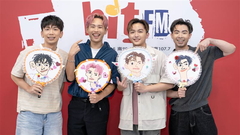 理想混蛋阿哲自爆偶包　1句話團員全中槍